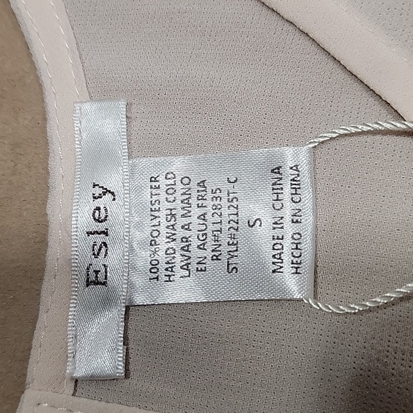 Esley, Ivory High Low Sleevless Sheer Blouse Southwestern Pattern, NEW, Size S - Picture 10 of 10